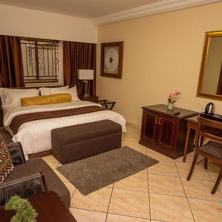 Orchid Hotel Accra Bagian luar foto